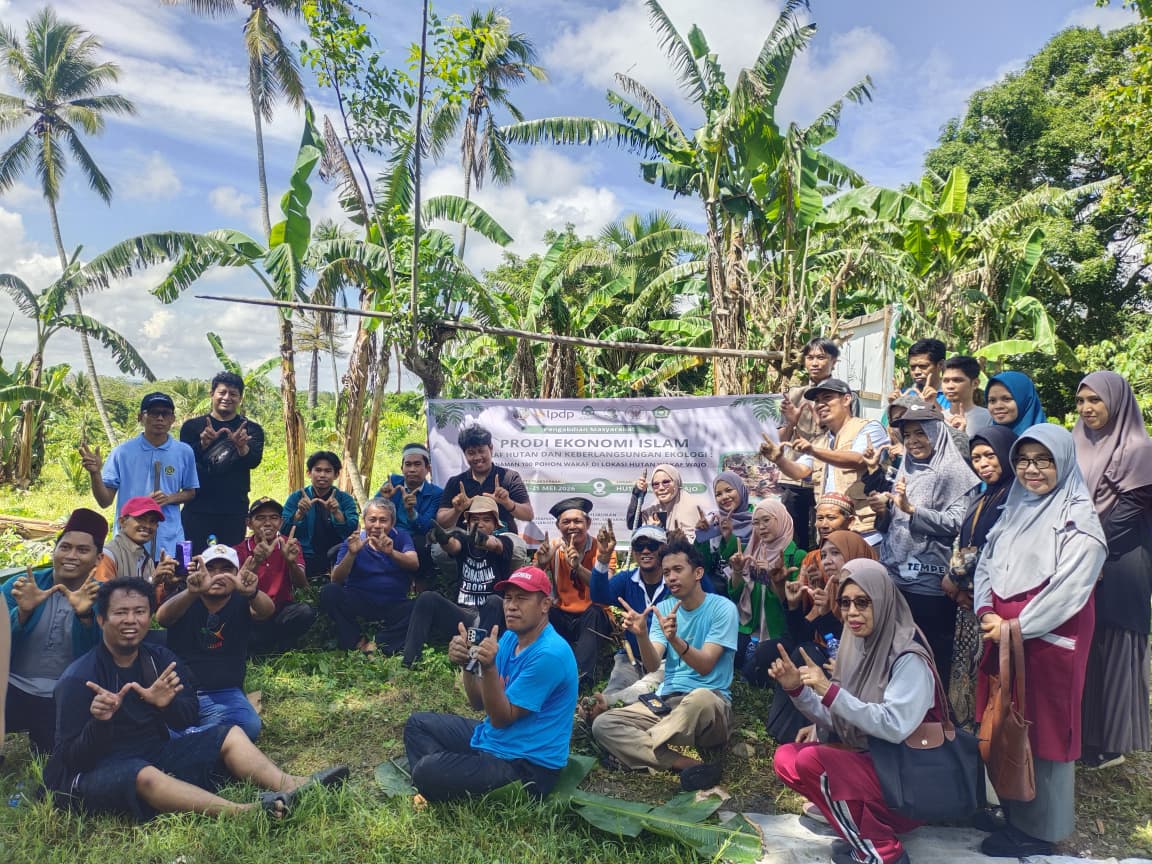 Tim LP2M UIN Alauddin Makassar Bersama Pemerintah Desa Mario Tanam 100 Pohon di Hutan Wakaf 